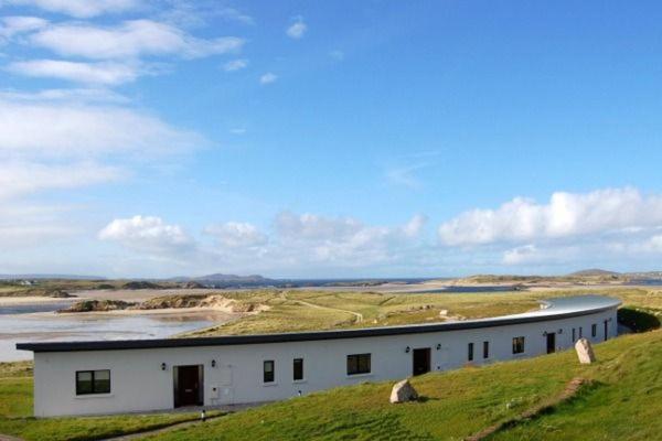 Ostan Gweedore Deluxe Apartments Банбег Экстерьер фото